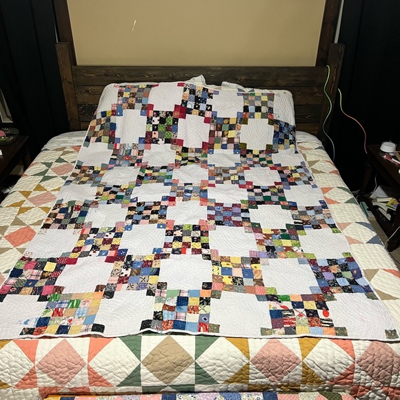Other - Patchwork Quilt with Multicolor Squares